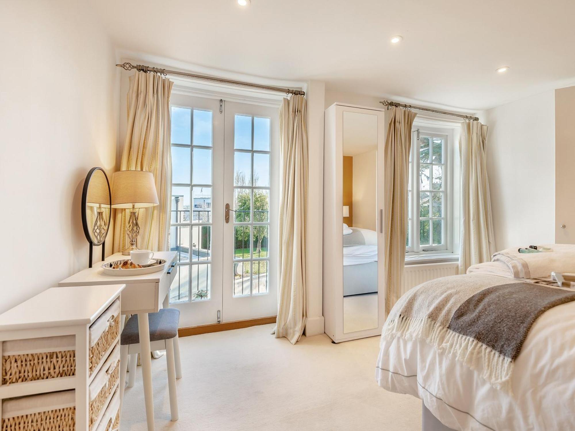 Kings Lea Villa Lymington Exterior foto