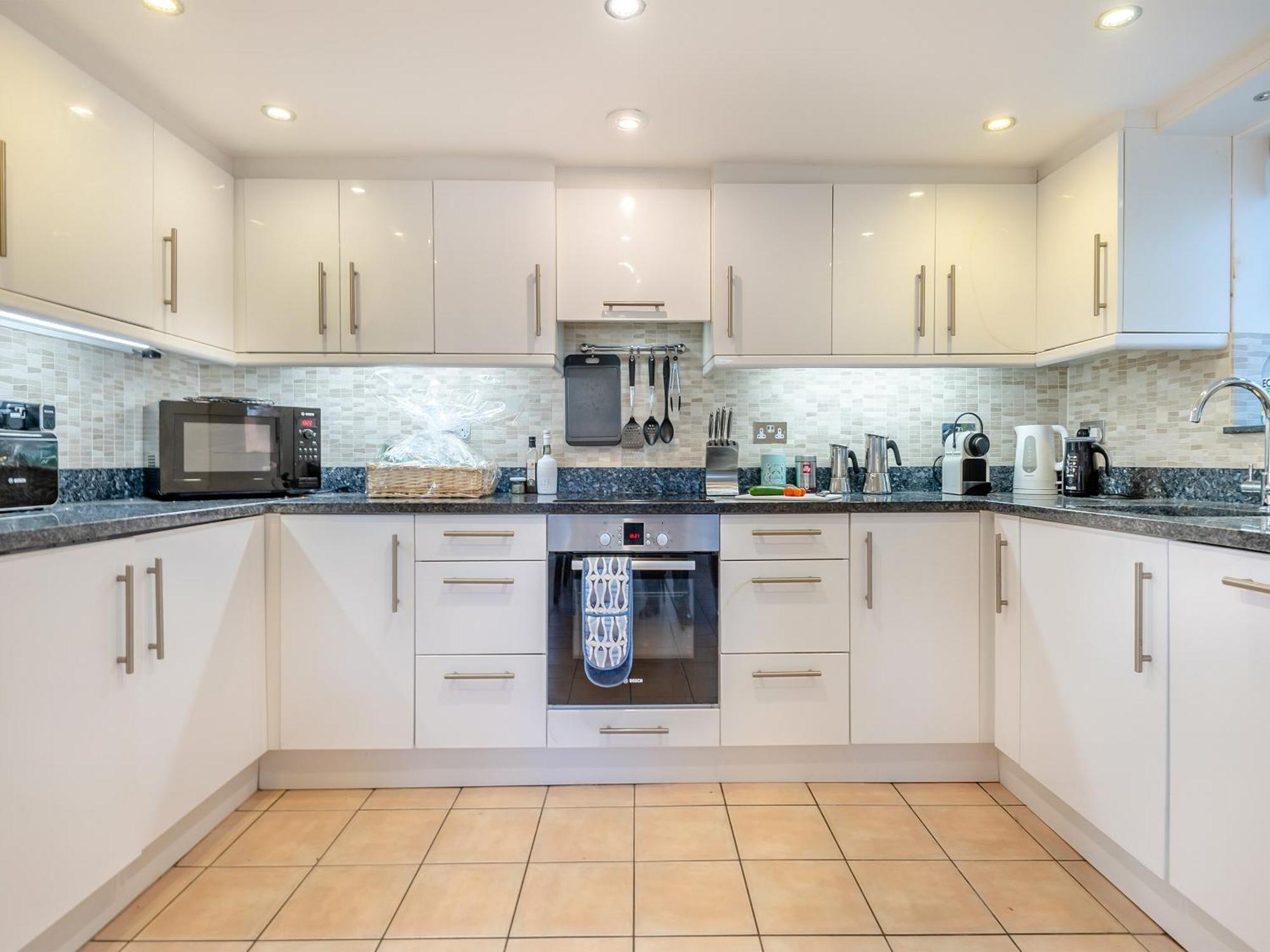 Kings Lea Villa Lymington Exterior foto